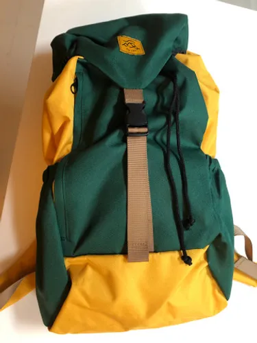 Mochila Brasil PULL&BEAR (nova) Oportunidade!!!