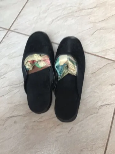 Vendo par de chinelos campeiros 