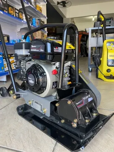 Placa Vibratoria Compactadora A Gasolina 6.5Hp Tpc60w - Toyama (Novo)