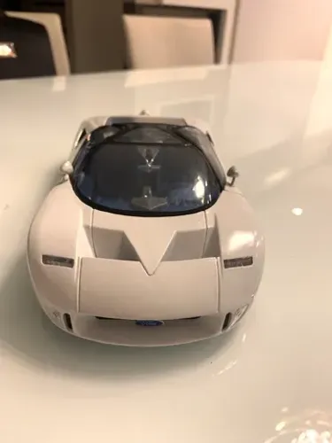 Miniatura Ford GT90 