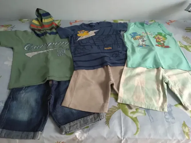 Conjunto de Roupas Infantis de menino