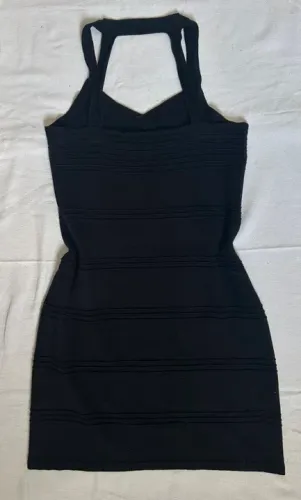 Vestido feminino colado
