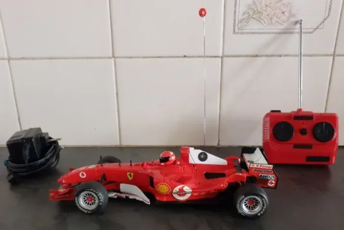 Ferrari F2005 da Mjx Rc Technic-Controle Remoto e Carregador Originais (Vintage)