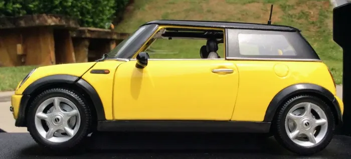 Miniatura 1:18 Mini Cooper Sun Roof Maisto Special Edition