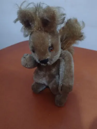 Esquilo de Pelúcia Vintage