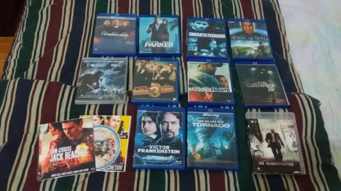 Vendo DVDs da marca blu-ray..
