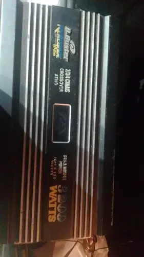 Som automotivo completo com módulo digital e aparelho de DVD retrátil Pioneer