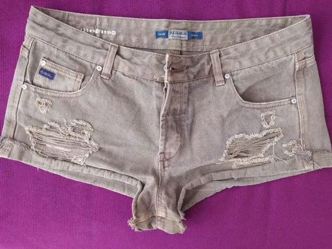 Short jeans verde de ZARA trazidos da Europa