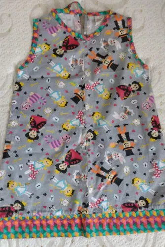 Vestido Alice no País das Maravilhas