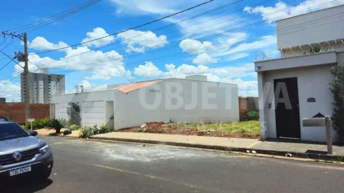 Terreno à venda, LARANJEIRAS - UBERLANDIA/MG