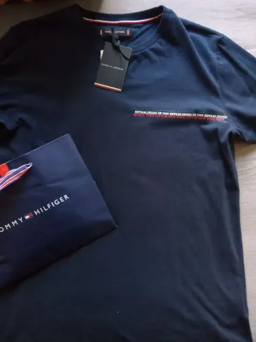 Camiseta Tommy Hilfiger Azul Marinho - Original