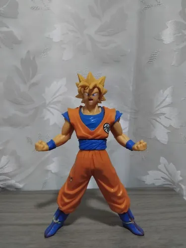 Boneco Dragon Ball Goku super sayajin 3