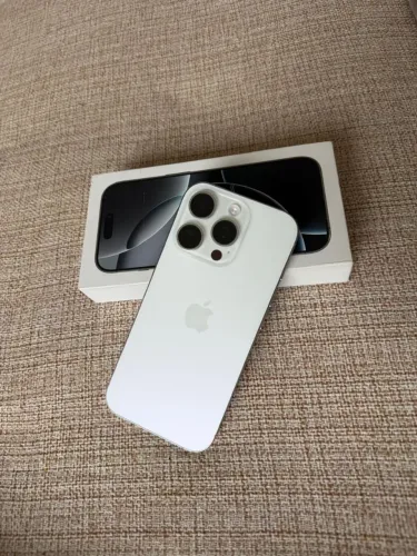 Iphone 16 pro 128gb, bateria 100%, 4 meses de uso