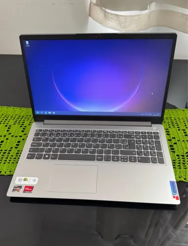 Notebook Lenovo IdeaPad - Ryzen 5 (melhor que i3 e muitos i5) - Estado de Novo!
