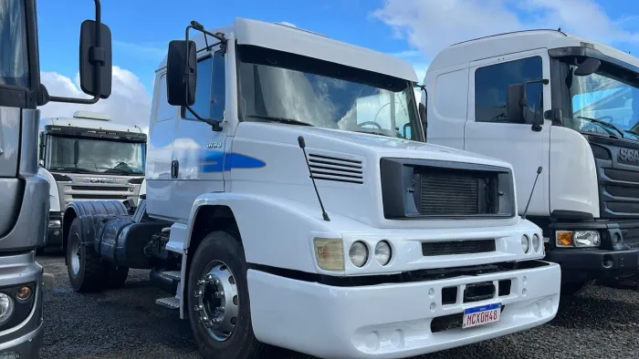 MB 1634/2003 4x2 em bom estado estudo trocas!!!