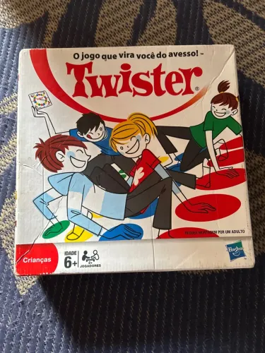 Jogo Twister - Diversão garantida para todas as idades!
