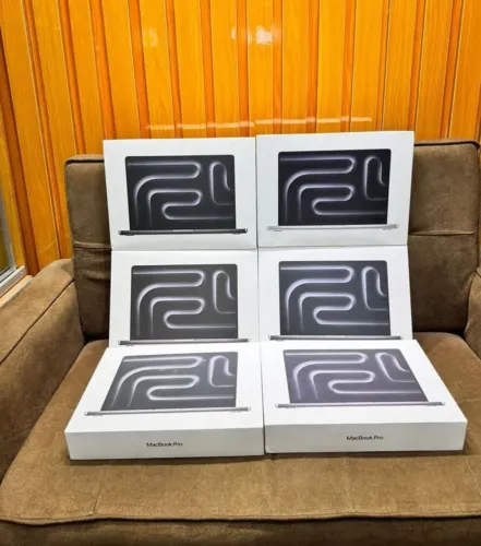 MacBook Pro M3 14Pol 16GB - 1TB SSD