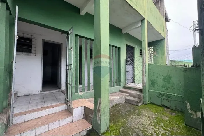 Casa Triplex de esquina no Bairro America