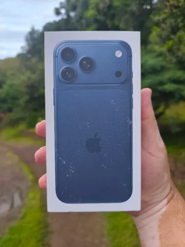 iPhone 17 pro Max 256 azul