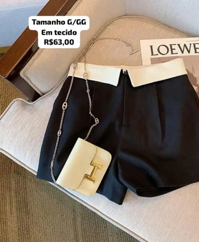 Shorts de tecido preto com detalhes branco