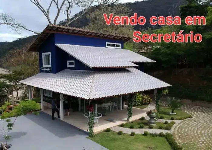 Casa de condomínio para venda tem 140 metros quadrados com 3 quartos