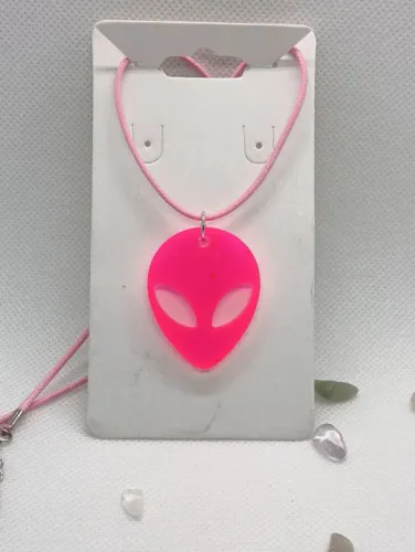 Colar de alienígena neon rosa Artesanato 