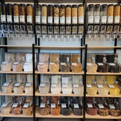 Potes (Dispensers) para alimentos secos e úmidos .