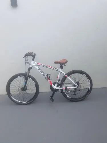 Bicicleta GTA MX6 aro 26 com maxxis