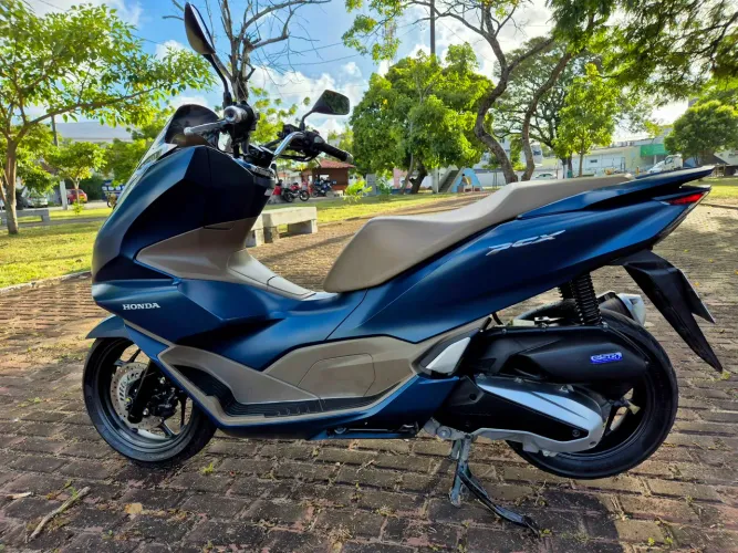 HONDA PCX DLX 2024