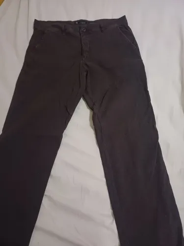 Calça Masculina 44 vila romana. 