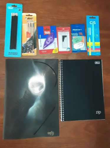 KIT DE MATERIAL ESCOLAR