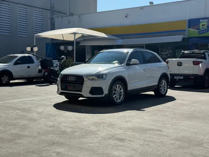 Audi Q3 1.4 Turbo 2018 novíssima com apenas 90 mil km