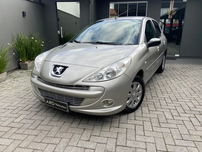 Peugeot 207 XR Sport 1.4 Flex 8V 5P 2011