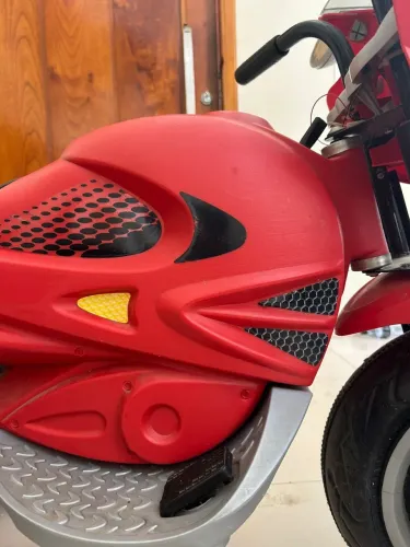 Moto elétrica infantil Bandeirante - Vermelha