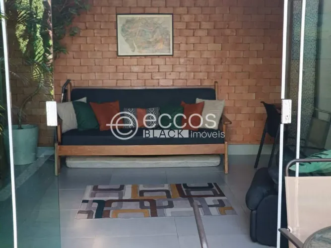 Casa em condomínio à venda, 3 quartos, 1 suíte, 2 vagas, Minas Gerais - Uberlândia/MG