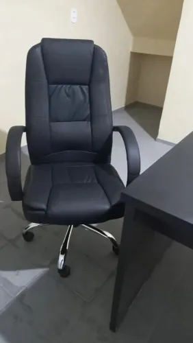 Cadeira Executiva presidente Giratória Preta