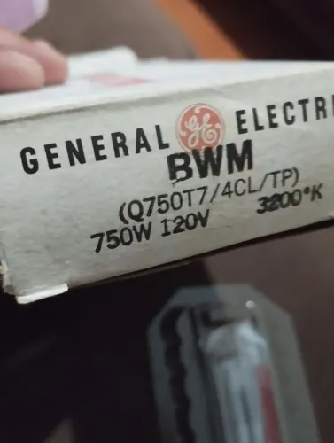 Lâmpadas para teatro e studio