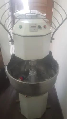 Batedeira Industrial Perfecto 50L Digital Trifásica 380V - Alta Performance