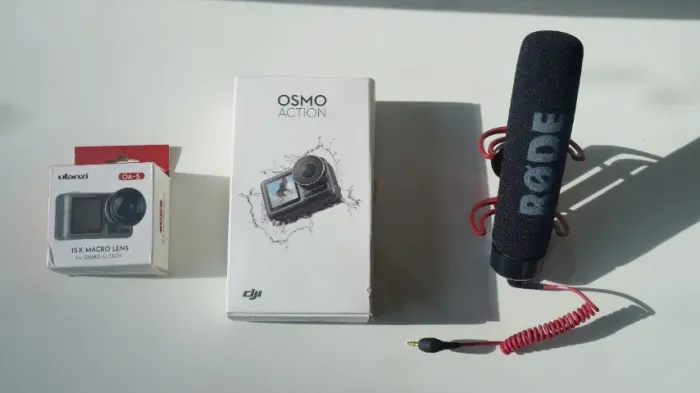 DJI Câmera digital Osmo Action - Câmera de ação 4K de 12 MP com 2 monitores