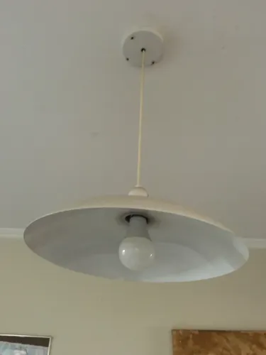 Lustre chapéu chinês branco