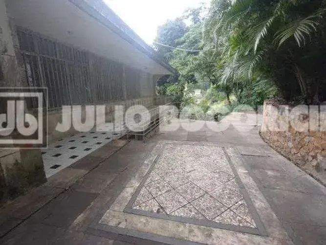 Santa Teresa / Ótima Casa frente de rua / 670 m2 /