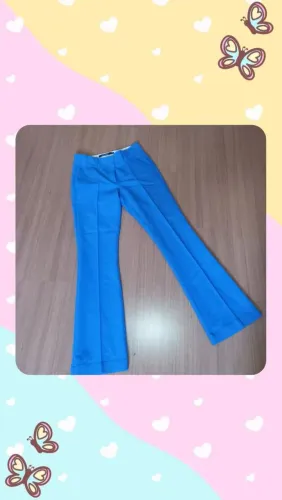 Calça Azul Flare Elegante