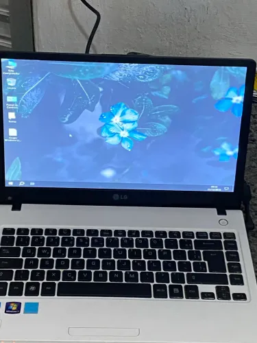 Notebook LG core i3