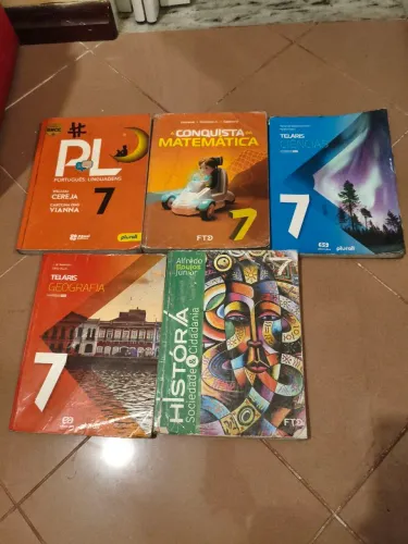 Livros 7o ano usados nos Colégios Militares