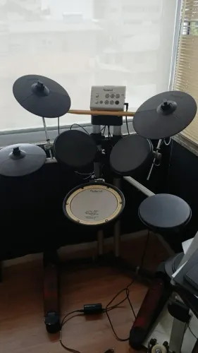 Bateria Eletrônica Roland HD1