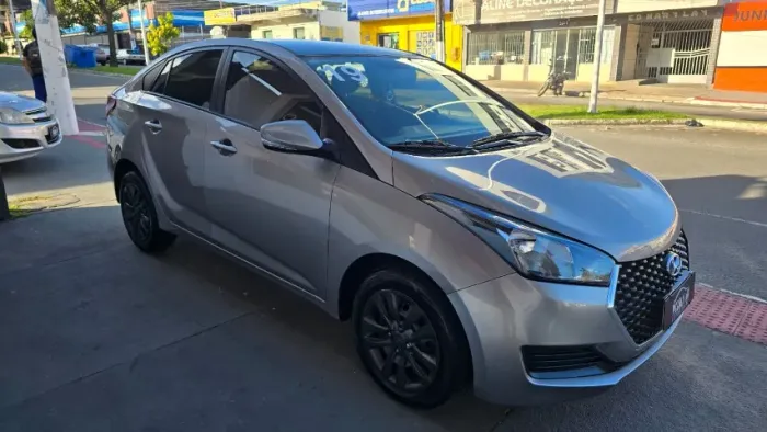 Hyundai HB20S Comfort Plus 1.0 manual 2018/19 - Oportunidade!