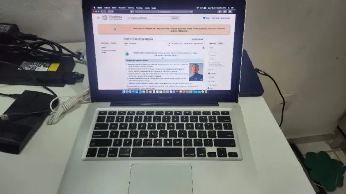 MacBook Pro 13" I5 com 16gb de memoria e HD de 500GB SSD - Bateria nova.