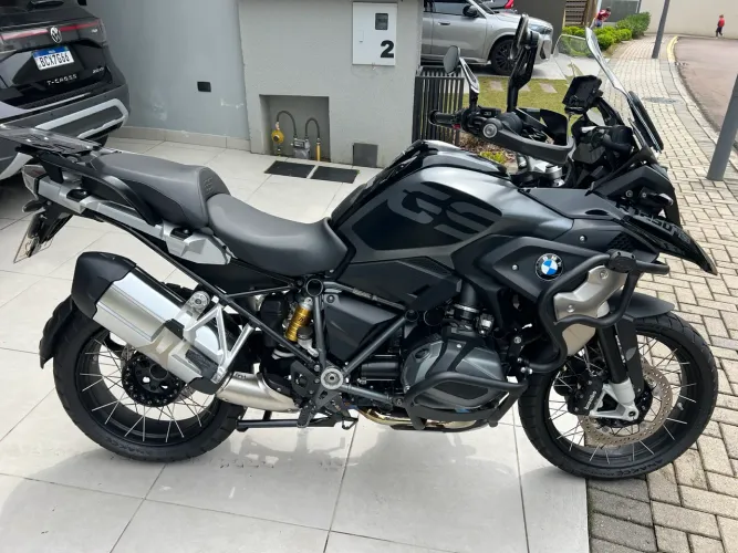 BMW R 1250 GS Triple Black 2023 - apenas 8.300 km