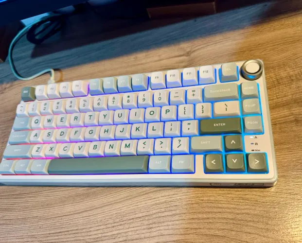 Teclado mecânico Royal Kludge r75 verde