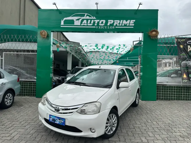 Toyota Etios XLS 1.5 Flex 16V 5P Mec. 2013
